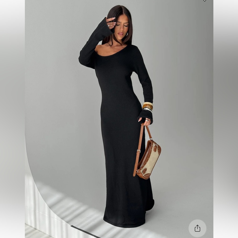 Kloey Long Sleeve Knit Maxi Dress Black